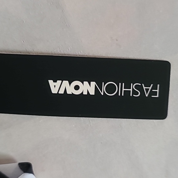 Cover up. Swimming.  Pattern black white. Size plus. - Picture 3 of 4